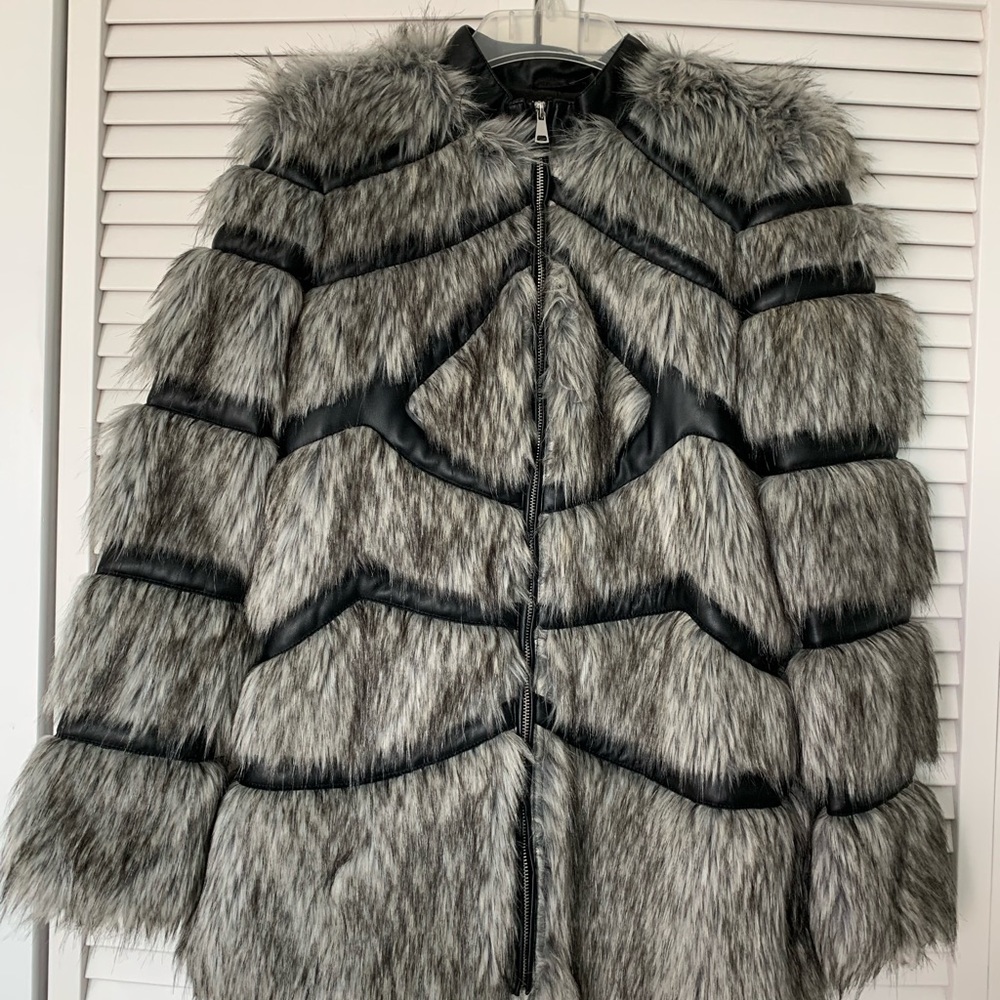 Bebe Faux Fur Coat S/P